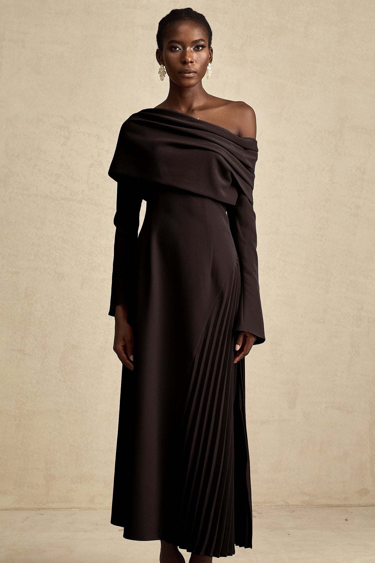 Valentine high-slit pleated maxi dress in Black
