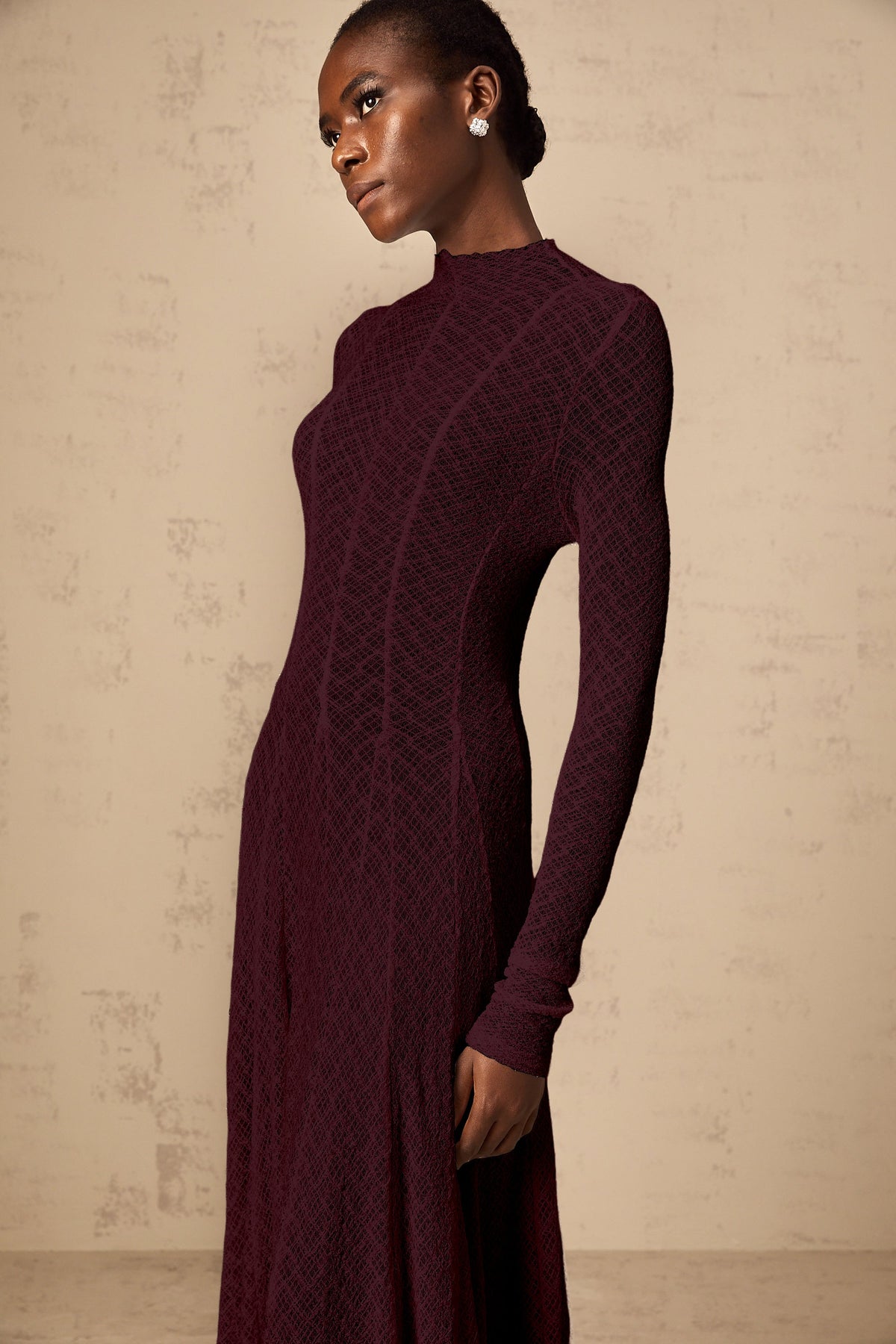 Athena wavy-pattern lace maxi dress in Red