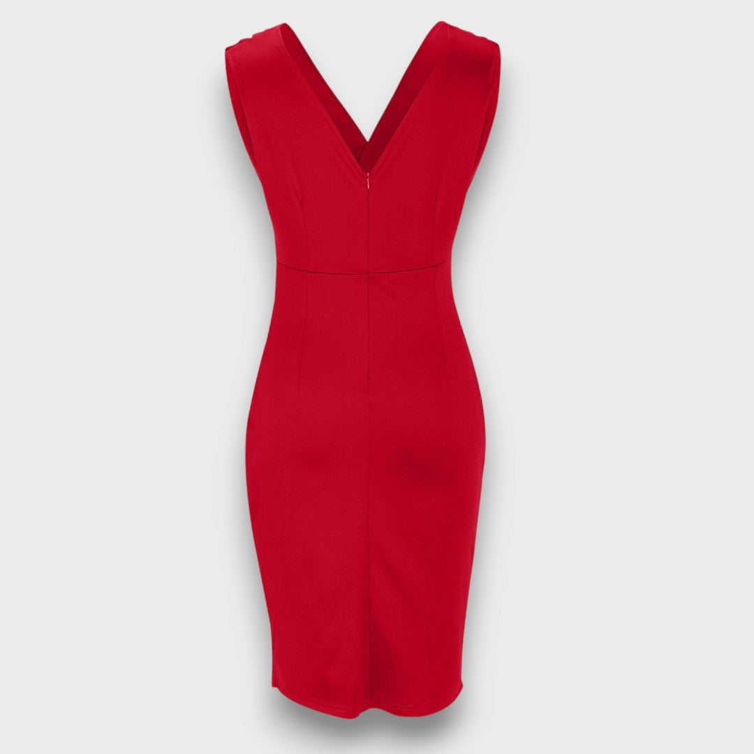 Adeliska – Figure-Hugging Dress with V-Neck and Slit