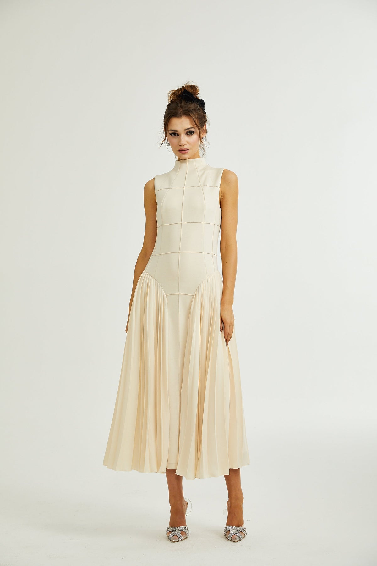 Safiya sleeveless pleated dress