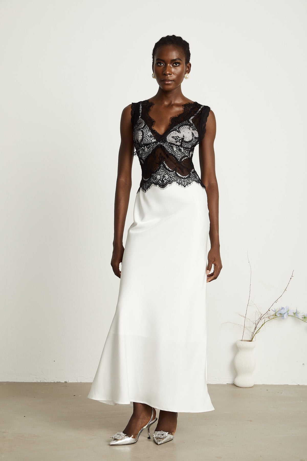 Éléonore Two Tone Lace Detail Maxi Dress