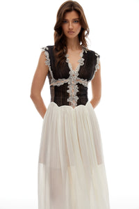 Modesty Color Block Floral Appliqué Midi Dress