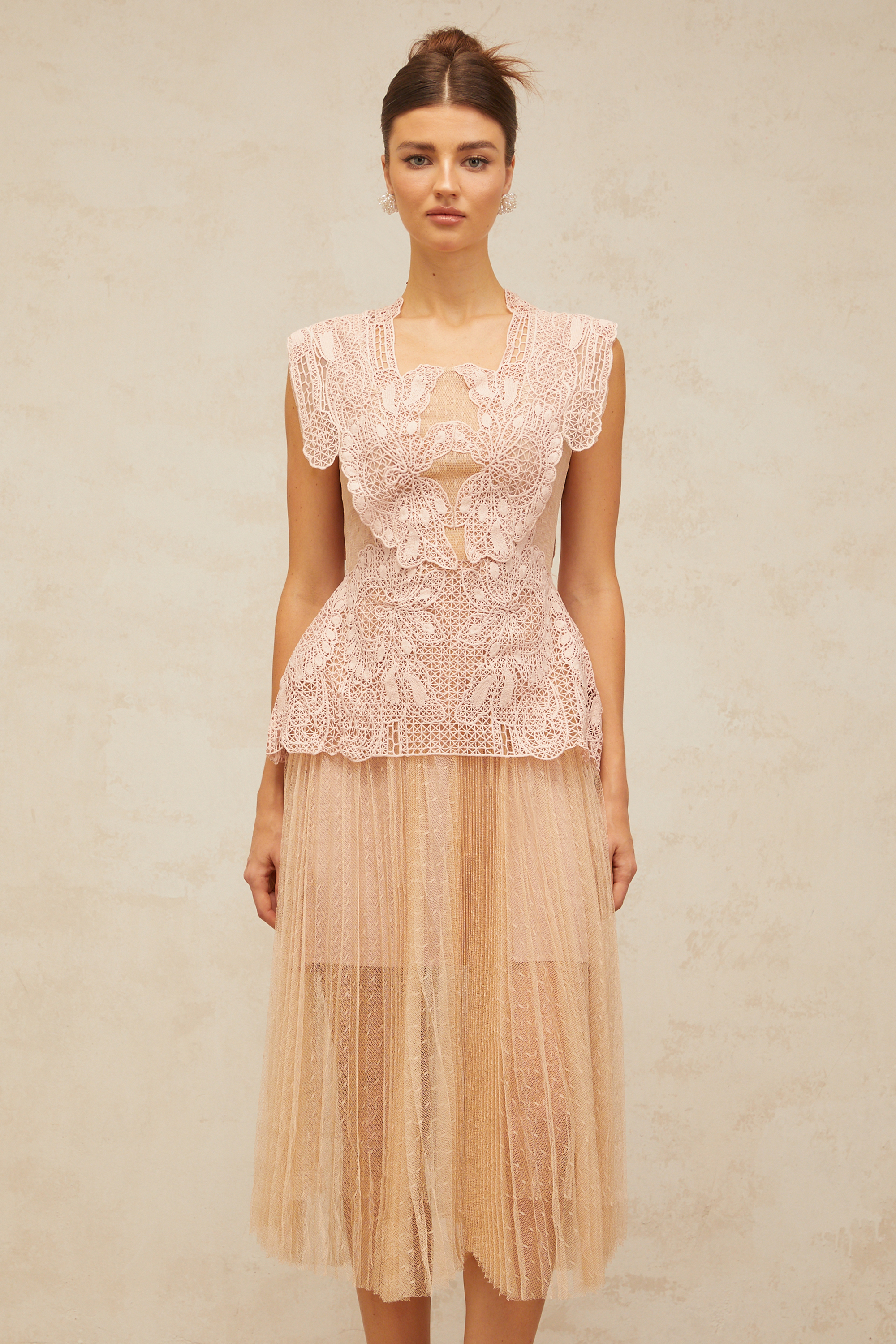 Céleste floral-lace-panelling tulle midi dress in Pink