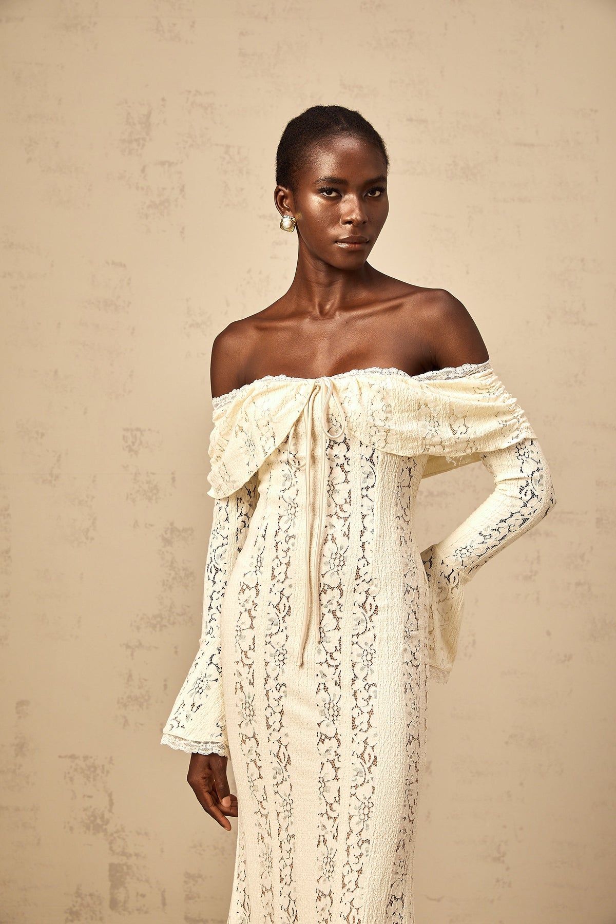 Émeline floral lace train-design maxi dress in Neutrals