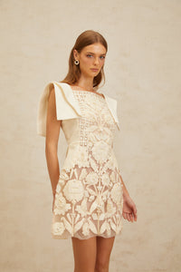 Léa White Floral Appliqué Crochet Mini Dress