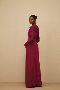 Moderne Red Cape-Design Ruched Maxi Dress