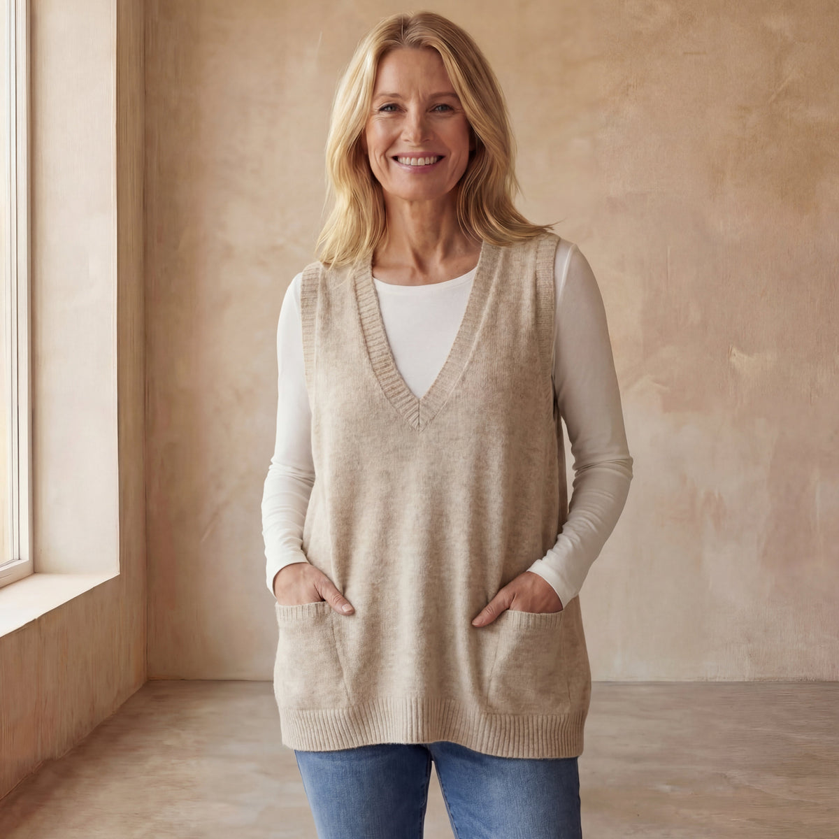 AROLA - Cozy Knit Vest