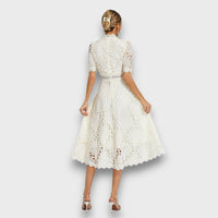 Norelia – Elegant Midi Dress with Lace Detail