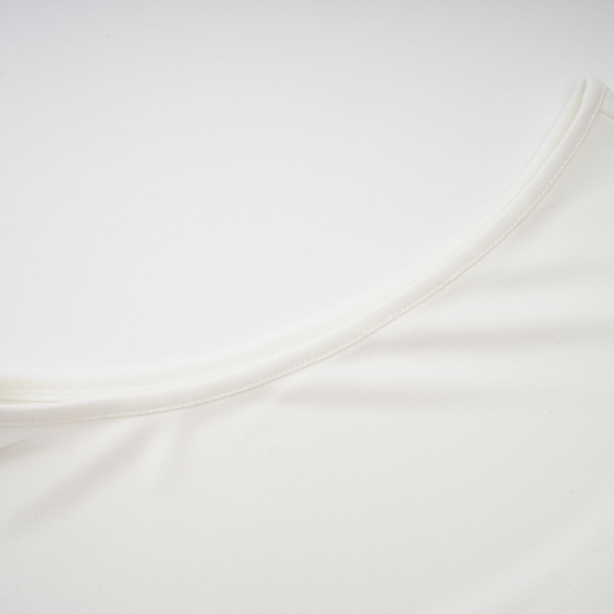 Mystérieuse White Turtleneck Draped Maxi Dress