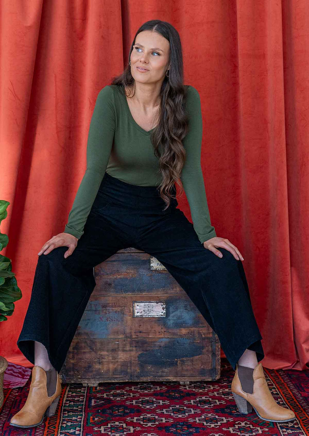 Esta Corduroy Pants Black