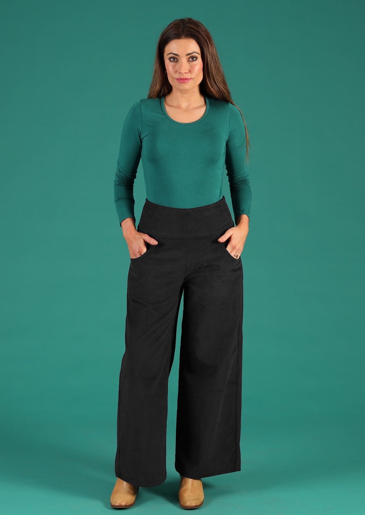 Esta Corduroy Pants Black