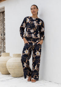 Remi Pant Camellia