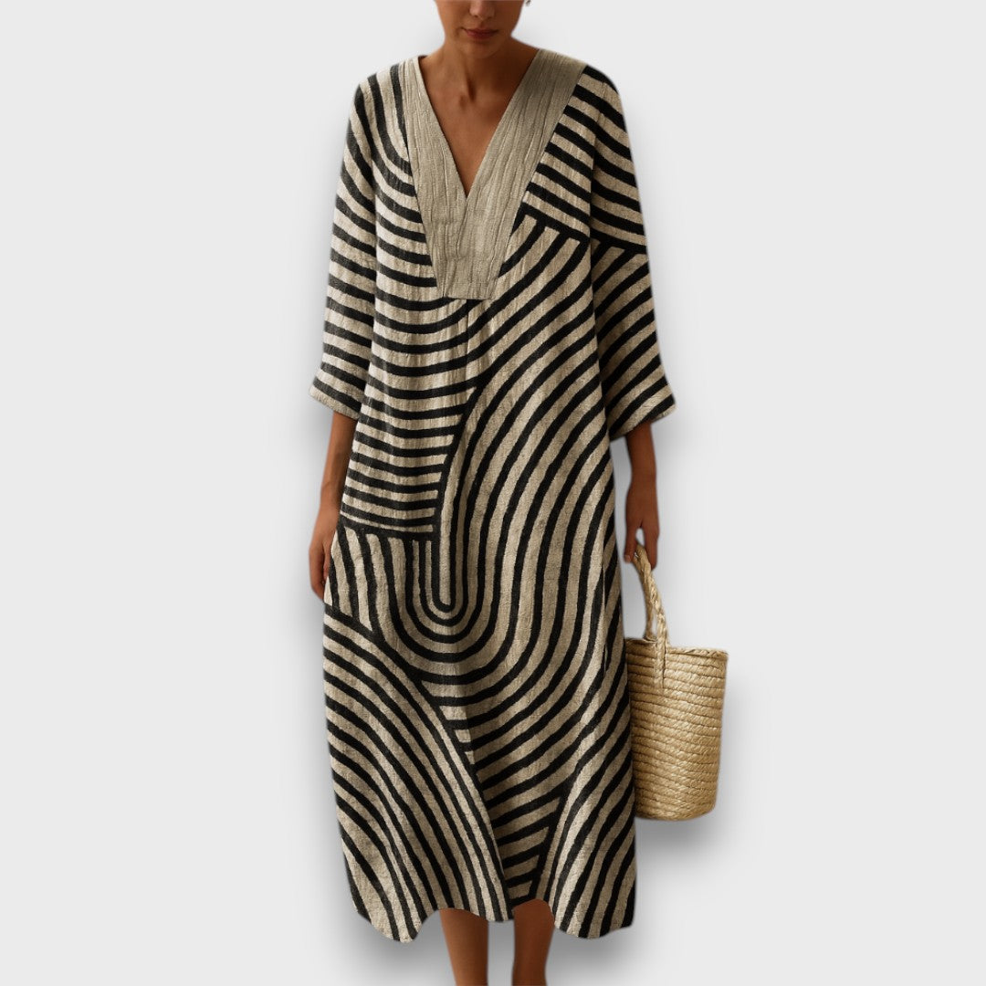Vionara – Maxi Dress with Geometric Pattern