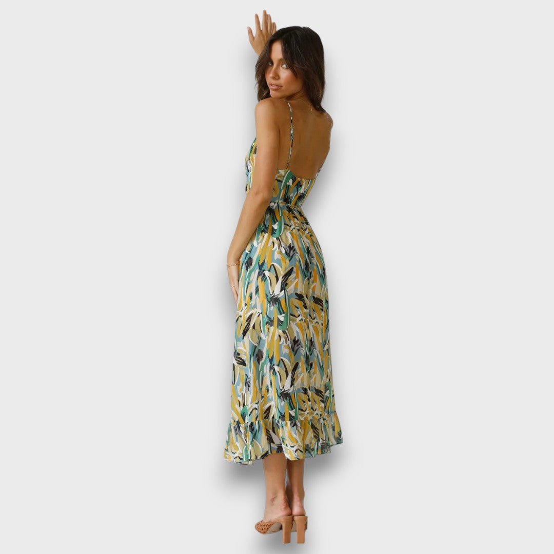 Solianne – Airy Strap Dress with Color Play