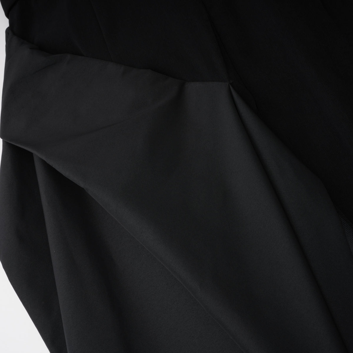 Yoliswa Black Off-Shoulder Maxi Dress with High Thigh Slit