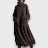 Renasha – Cozy High-Neck Relaxed Knit Dress
