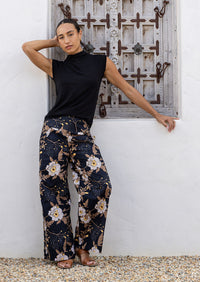 Remi Pant Camellia