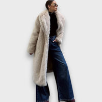 Liviane – Maxi coat with couture flair